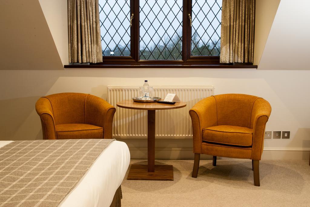 Stirrups Hotel Bracknell Exterior foto