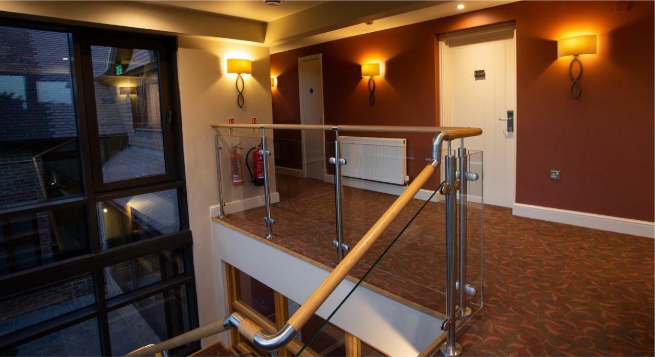 Stirrups Hotel Bracknell Exterior foto